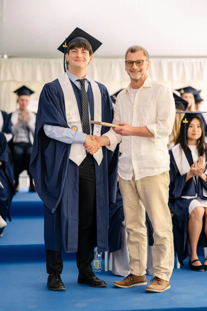 ib-diploma-ISF-Grad-458